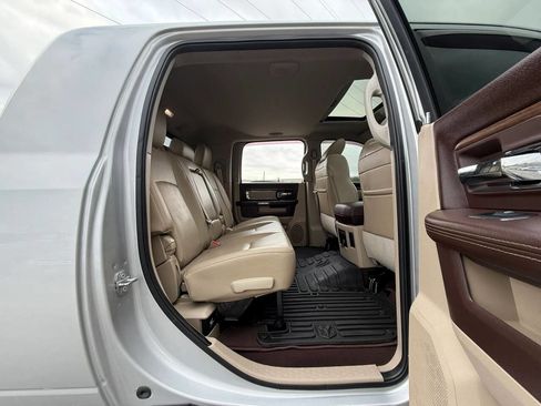 Used 2016 RAM 2500 Laramie w/ Convenience Group image 17