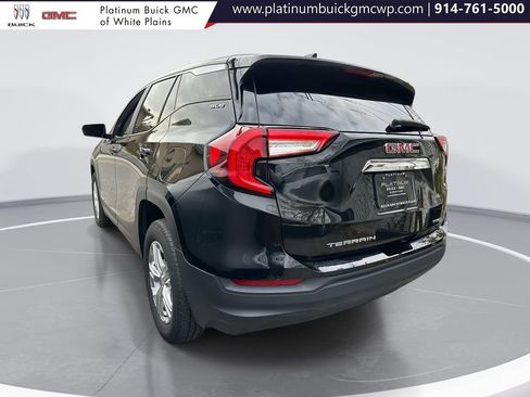 Used 2022 GMC Terrain SLE image 5