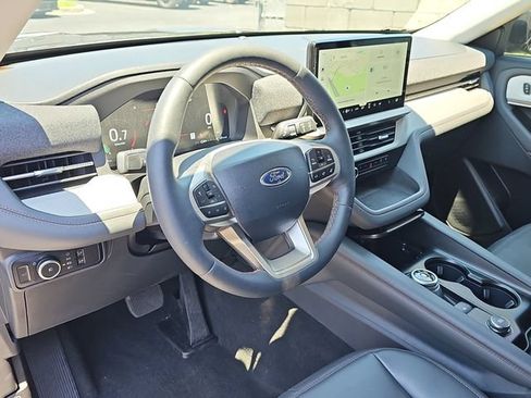 Certified 2025 Ford Explorer Active w/ Active Comfort Package RWD image 19