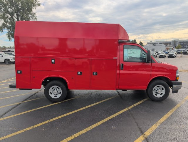 New 2026 Chevrolet Express 3500 w/ Power Convenience Package RWD image 7
