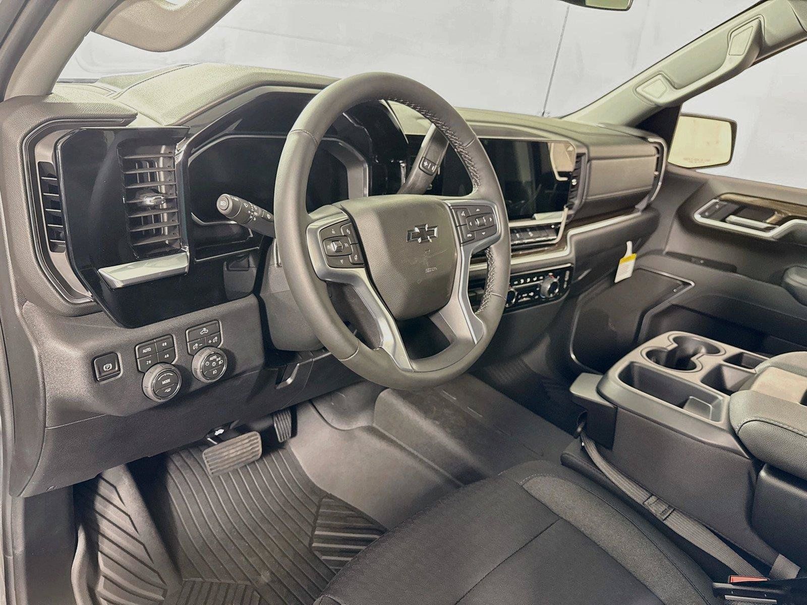 New 2026 Chevrolet Silverado 1500 RST AWD/4WD image 3