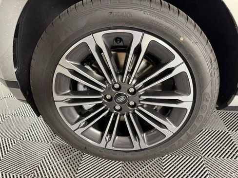 Used 2026 Land Rover Range Rover Evoque S image 13