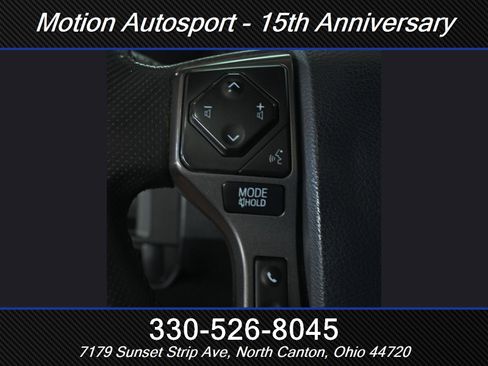 Used 2017 Toyota Tacoma TRD Off-Road w/ Premium & Technology Package image 19