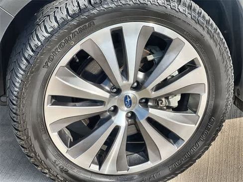 Used 2021 Subaru Ascent Limited w/ Popular Package #2A image 9