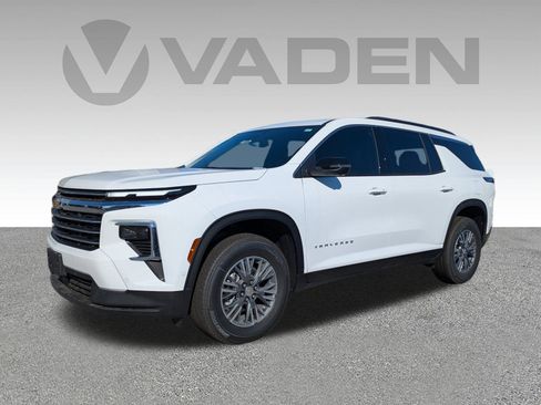 New 2025 Chevrolet Traverse LT w/ Enhanced Driving Package image 2