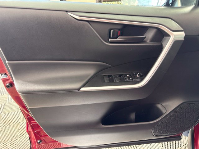 Used 2023 Toyota RAV4 LE AWD/4WD image 14