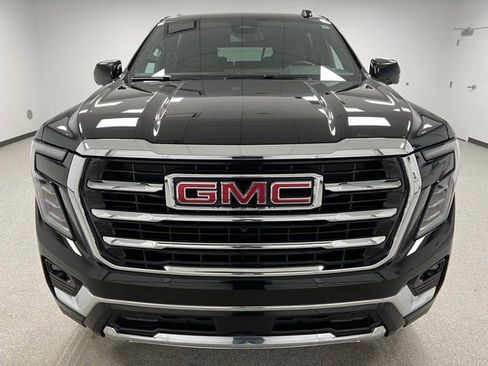 Used 2025 GMC Yukon XL Elevation w/ LPO, Get Active Package AWD/4WD image 3