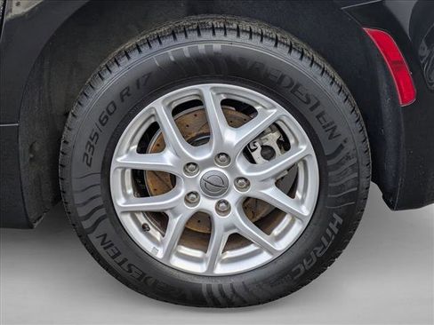 Used 2022 Chrysler Pacifica Touring-L image 25