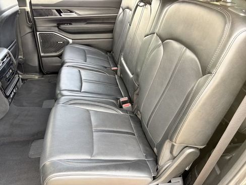 Used 2024 Jeep Wagoneer L Series III w/ Flexible Seating Group AWD/4WD image 26