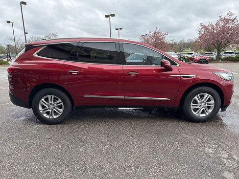 Used 2021 Buick Enclave Essence w/ Sound and Sites Package image 10