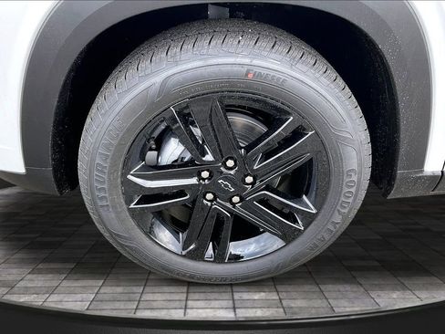 New 2026 Chevrolet Trax ACTIV w/ Sunroof Package image 13