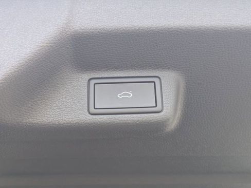 New 2025 Volkswagen ID. Buzz Pro S image 14