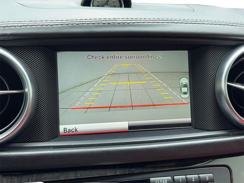 Used 2015 Mercedes-Benz SL 550 image 34