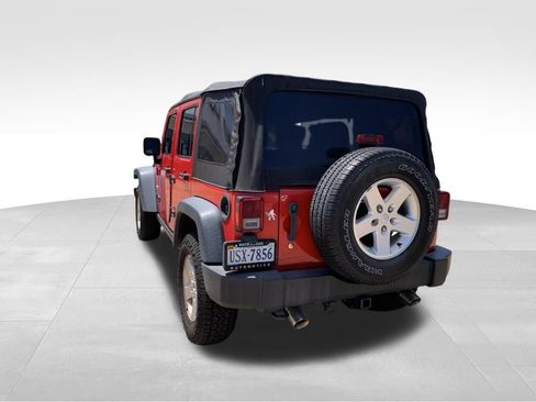 Used 2017 Jeep Wrangler Unlimited Sport w/ Connectivity Group AWD/4WD image 18