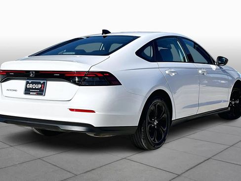 Used 2025 Honda Accord SE image 12