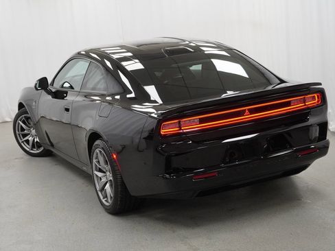 Used 2025 Dodge Charger R/T Scat Pack w/ Track Pack image 13
