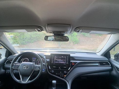 Certified 2022 Toyota Camry LE FWD image 17