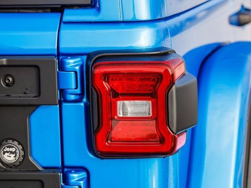 New 2025 Jeep Wrangler Unlimited Rubicon image 10