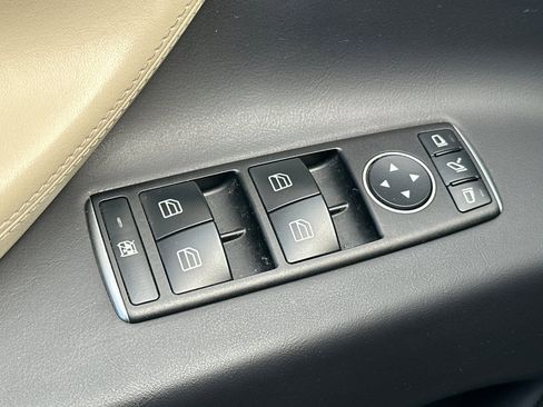 Used 2018 Tesla Model X 100D image 13