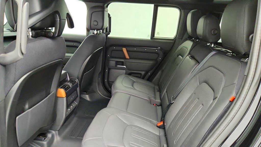Used 2023 Land Rover Defender 110 X AWD/4WD image 24