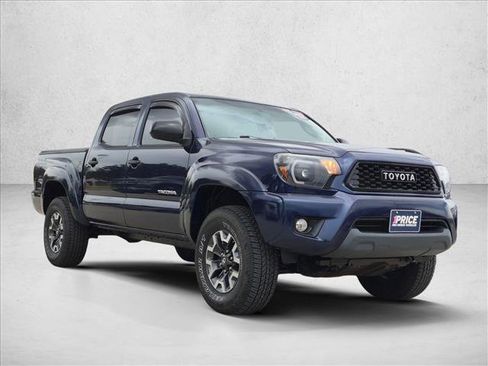 Used 2012 Toyota Tacoma 4x4 Double Cab w/ SR5 Pkg image 3