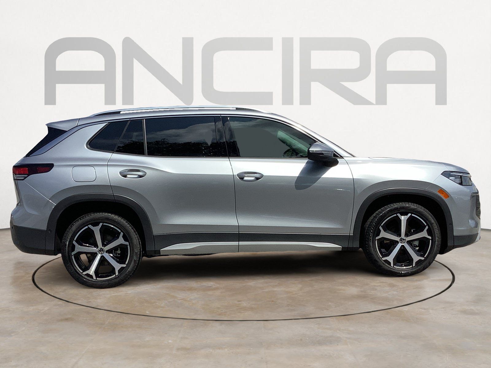New 2026 Volkswagen Tiguan SE FWD image 9