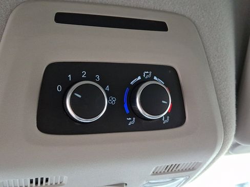 Used 2022 Ford Transit 350 XLT image 27