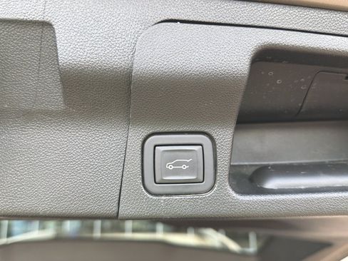 Used 2023 GMC Acadia SLE w/ Driver Convenience Package AWD/4WD image 29