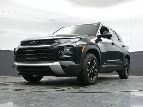 Used 2022 Chevrolet TrailBlazer LT w/ LPO, Blackout Package AWD/4WD image 44