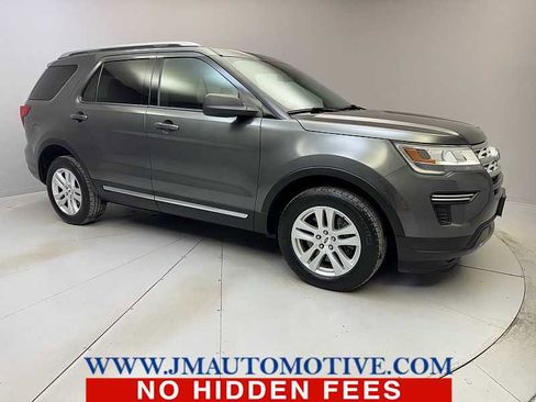 Used 2019 Ford Explorer XLT w/ Class III Trailer Tow Package image 7