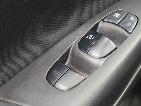 Used 2019 Nissan Sentra SV FWD image 27