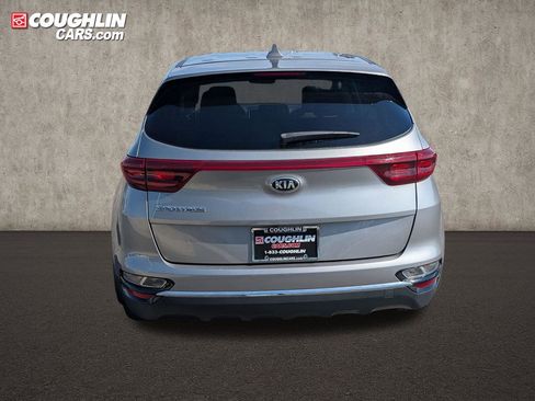 Used 2022 Kia Sportage LX AWD/4WD image 16