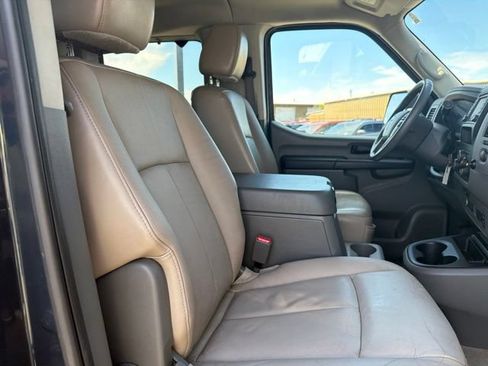 Used 2018 Nissan NV 3500 SL RWD image 10