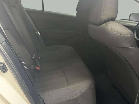 Used 2022 Toyota Corolla LE image 8