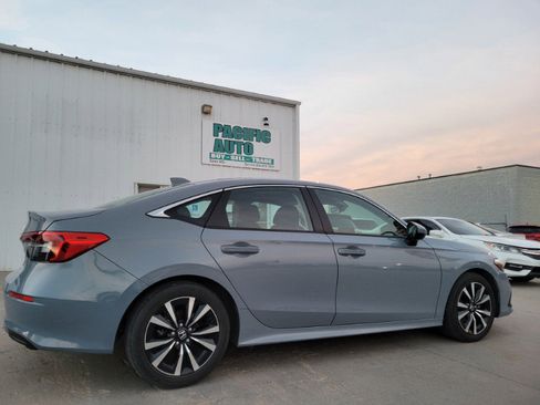 Used 2023 Honda Civic EX image 9