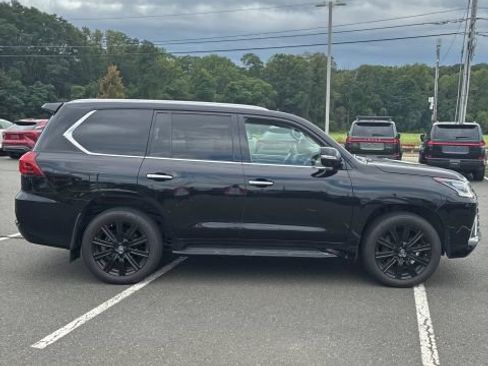 Used 2019 Lexus LX 570 4WD w/ Luxury Package image 11