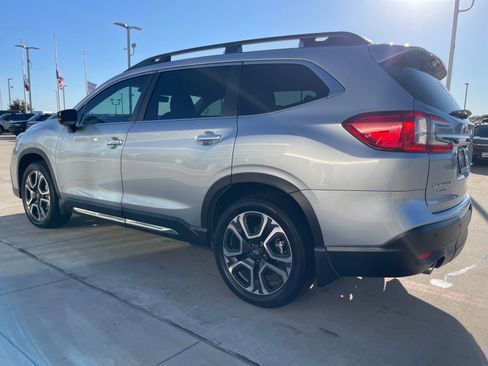 Used 2024 Subaru Ascent Touring image 3