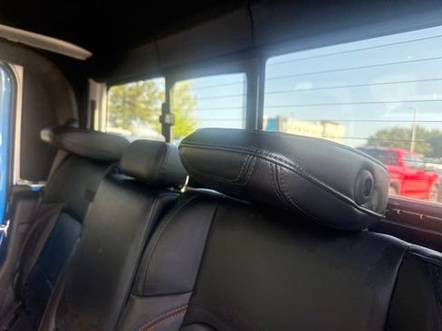 Used 2021 Jeep Gladiator Mojave AWD/4WD image 6
