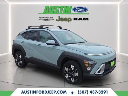 Used 2025 Hyundai Kona SEL image 13