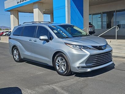 Used 2021 Toyota Sienna Limited