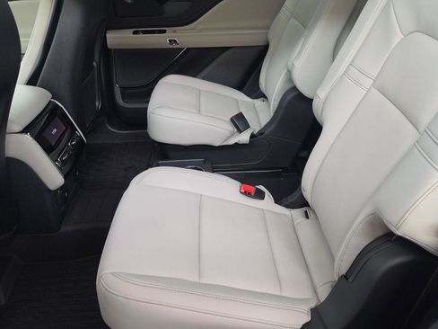 New 2026 Lincoln Aviator AWD image 14