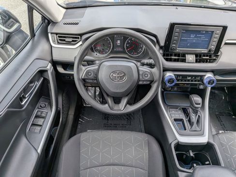 Used 2022 Toyota RAV4 XLE w/ Convenience Package FWD image 15