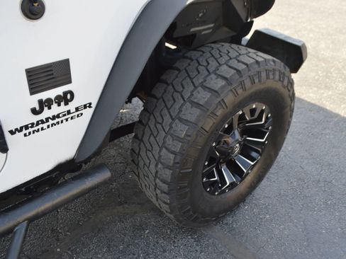 Used 2017 Jeep Wrangler Unlimited Sport AWD/4WD image 10