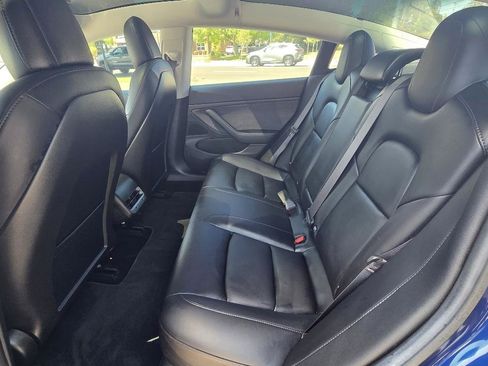Used 2018 Tesla Model 3 Long Range RWD image 16