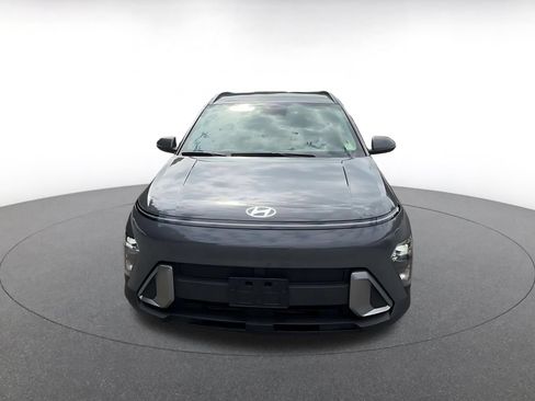 Used 2025 Hyundai Kona SEL AWD/4WD image 3