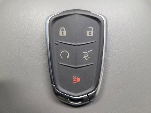 Used 2017 Cadillac XT5 Luxury w/ Driver Awareness Package AWD/4WD image 32