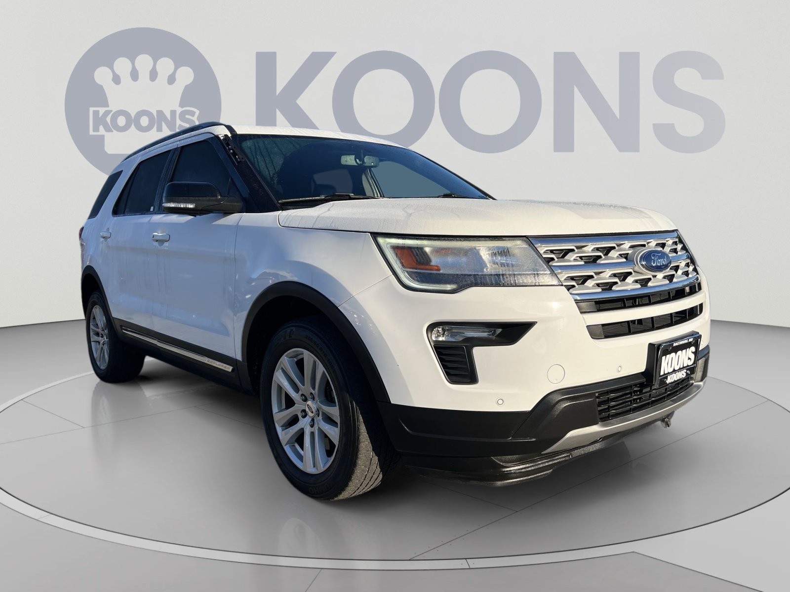 Used 2018 Ford Explorer XLT w/ Equipment Group 202A AWD/4WD image 18