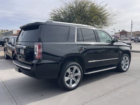 Used 2018 GMC Yukon Denali image 2