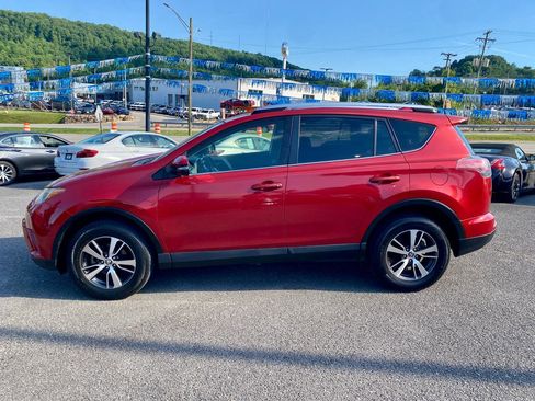 Used 2016 Toyota RAV4 XLE FWD image 4