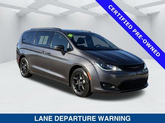 Used 2020 Chrysler Pacifica Limited w/ Advanced Safetytec Group video 2
